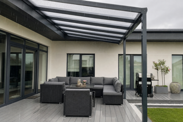 Moodne terrassi varikatus